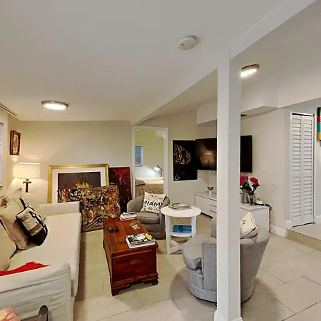 Private Rooms At Miami Centrally Located With Free Parking Exterior foto