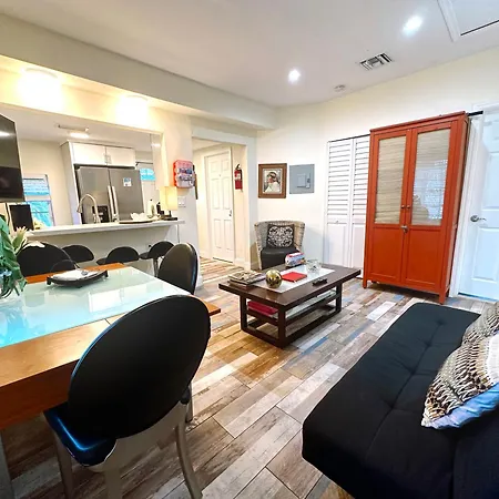 Private Rooms At Miami Centrally Located With Free Parking Exterior foto