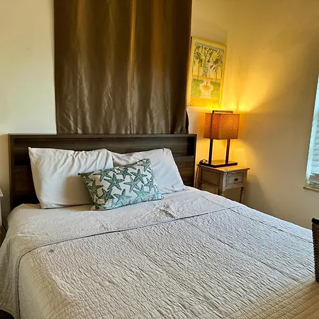 Private Rooms At Miami Centrally Located With Free Parking Exterior foto