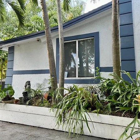 Private Rooms At Miami Centrally Located With Free Parking Exterior foto