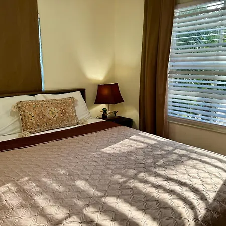 Private Rooms At Miami Centrally Located With Free Parking Exterior foto