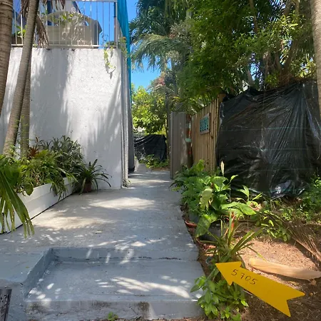 Private Rooms At Miami Centrally Located With Free Parking Exterior foto