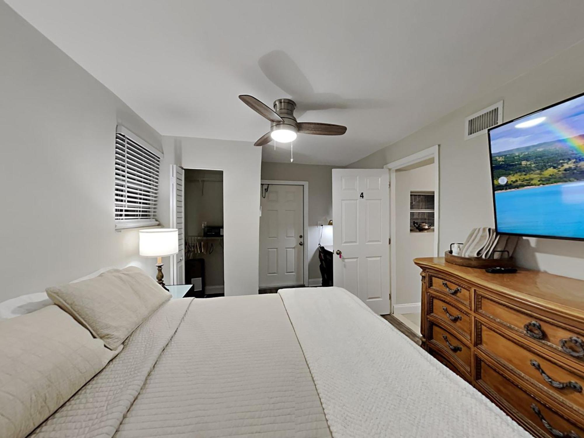 Private At Centrally Located With Free Parking Séjour chez l'habitant Miami