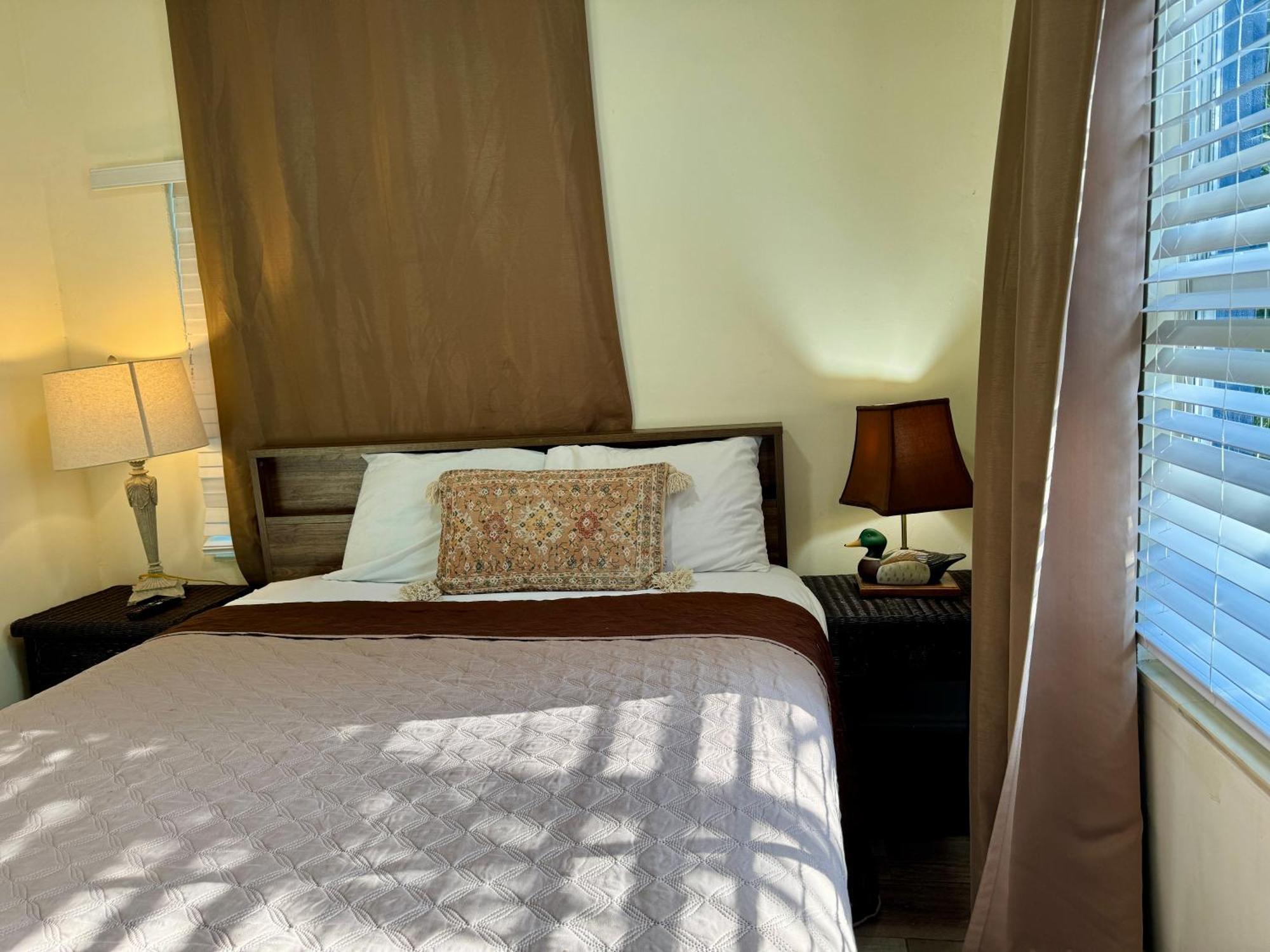 Séjour chez l'habitant Private At Centrally Located With Free Parking