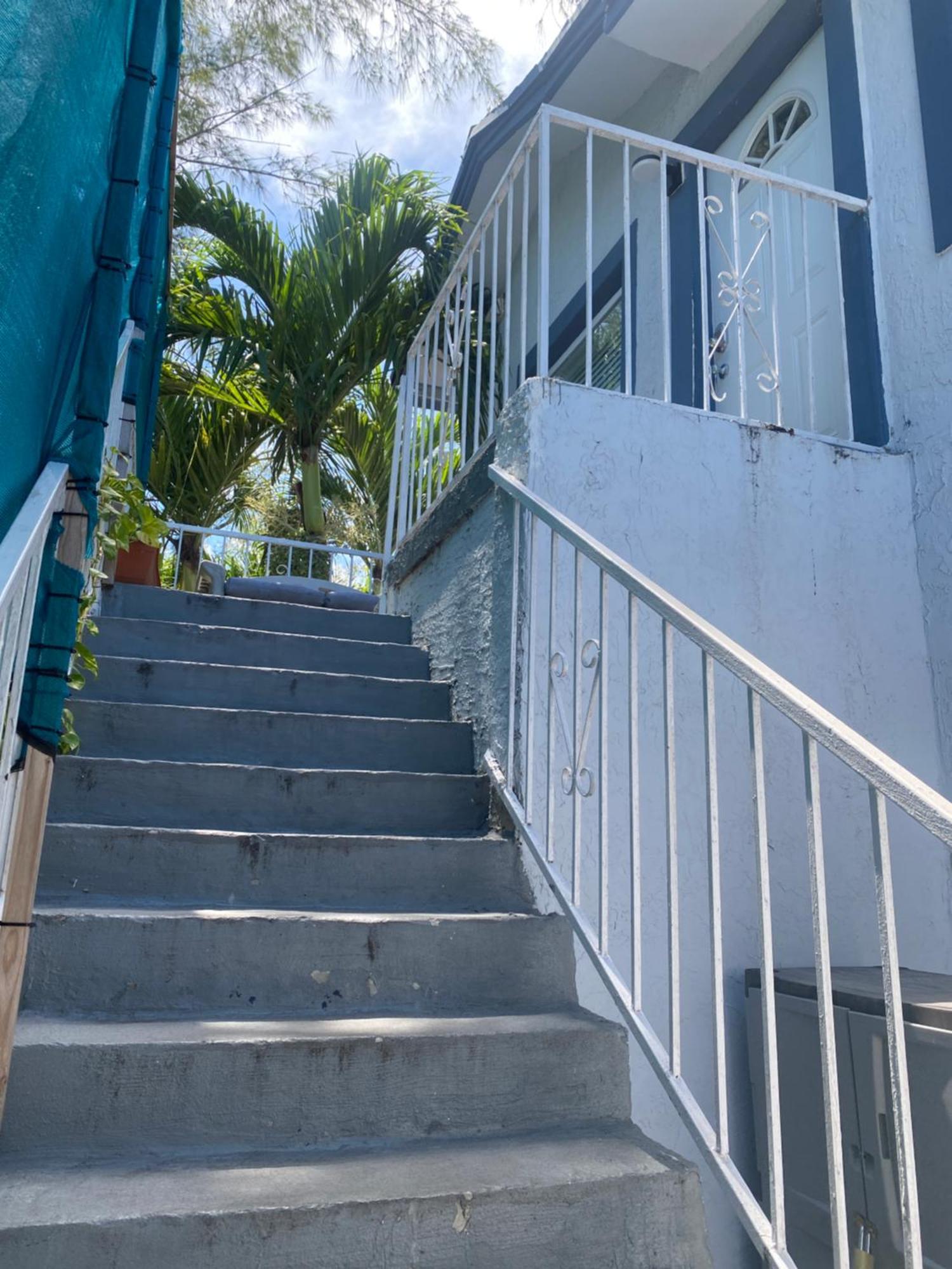 Private At Centrally Located With Free Parking Séjour chez l'habitant Miami