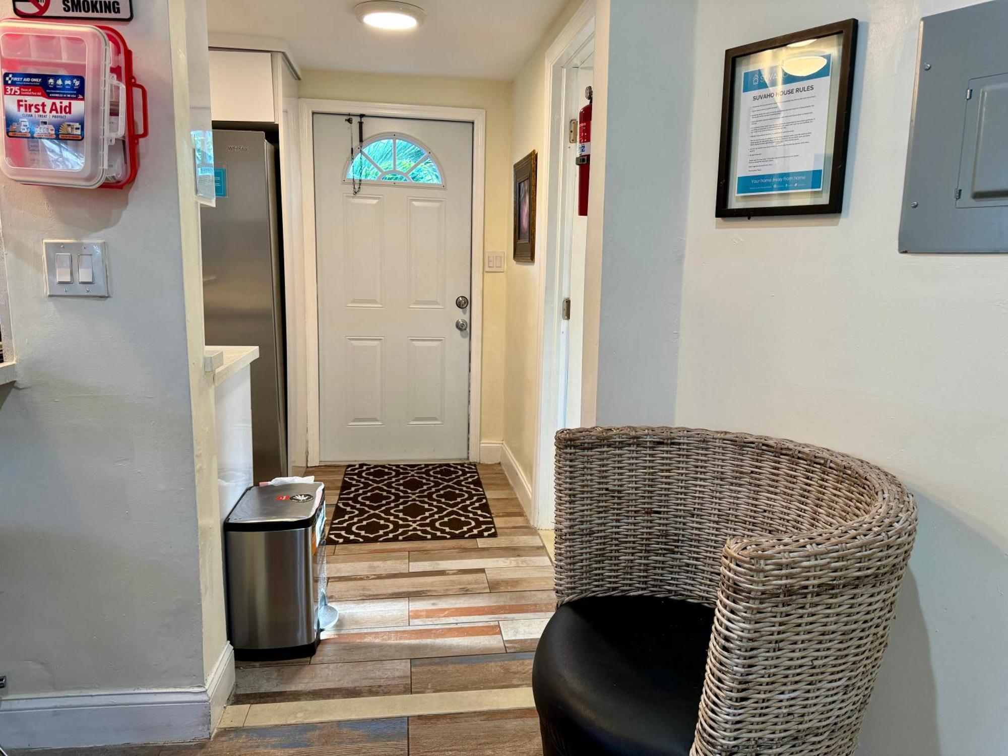 Private At Centrally Located With Free Parking Séjour chez l'habitant Miami